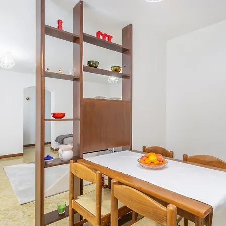 Beautiful Apartment In Omisalj With Wifi *