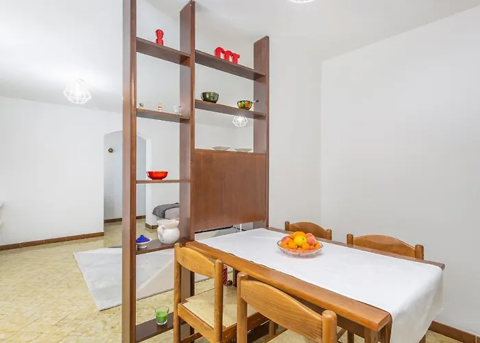 2 Bedroom Lovely In *