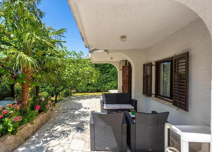 Apartament 2 Bedroom Lovely In *