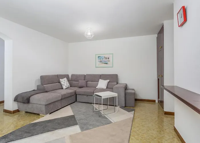2 Bedroom Lovely In Apartament *