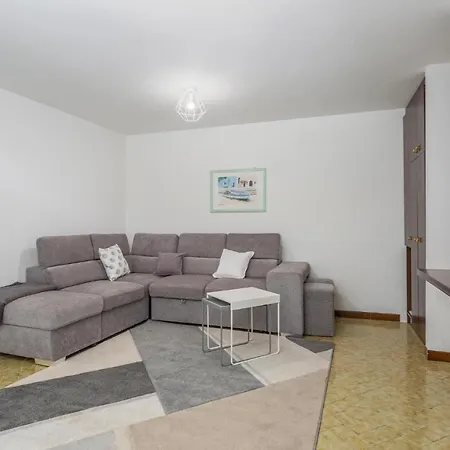 2 Bedroom Lovely In شقة *