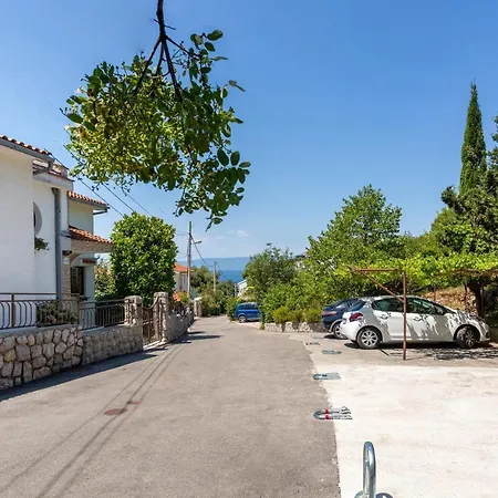 شقة 2 Bedroom Lovely In Omišalj