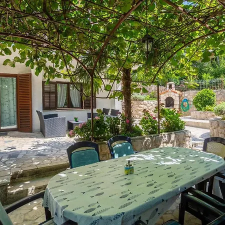 2 Bedroom Lovely Apartment In Omisalj Apartment